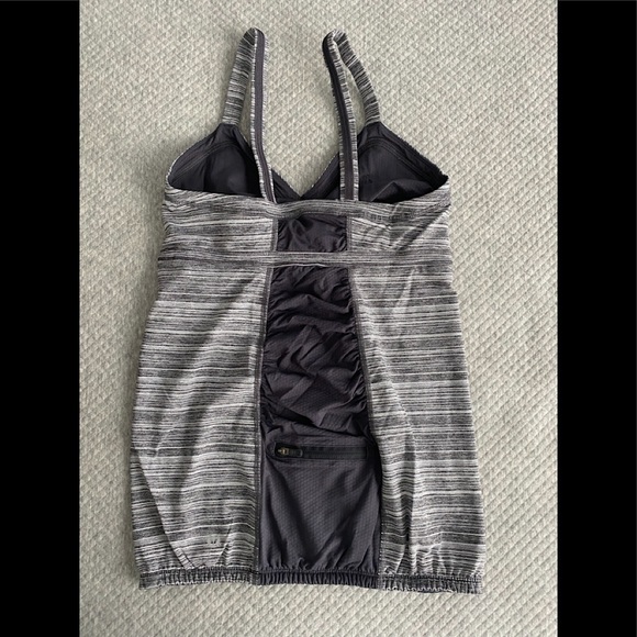 3 for 40$- Lululemon thank top 4 no tag - Picture 2 of 2